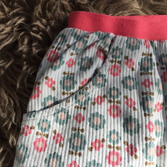 PetitBateau pink & grey floral skirt w/pockets - size 5G - Picture 2 of 9